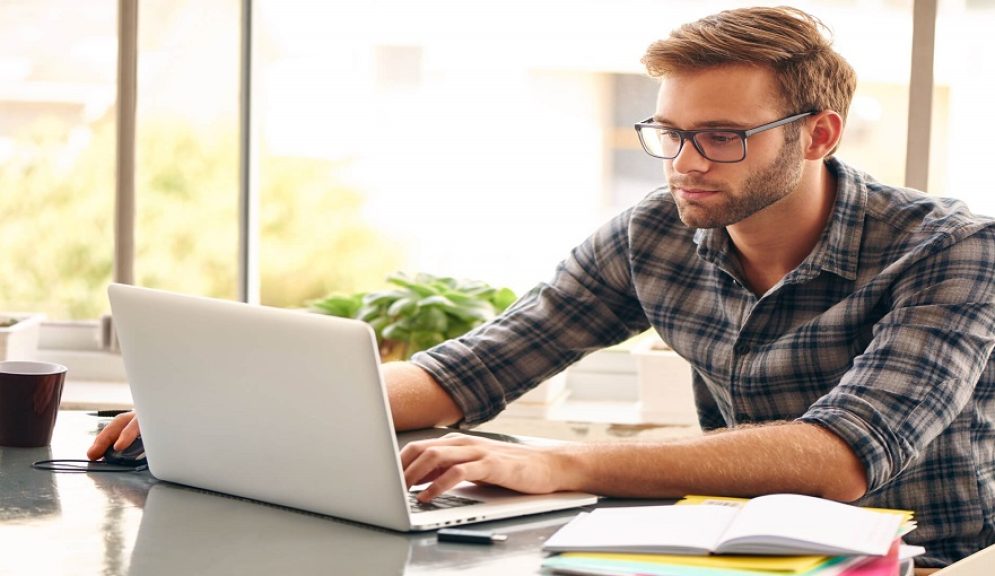 Benefits of Working with a Professional Web Developer for Website