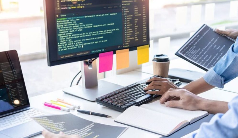 Custom-web-design-945x510