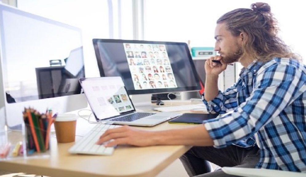 How Adobe Photoshop graphic design Revolutionized the Industry